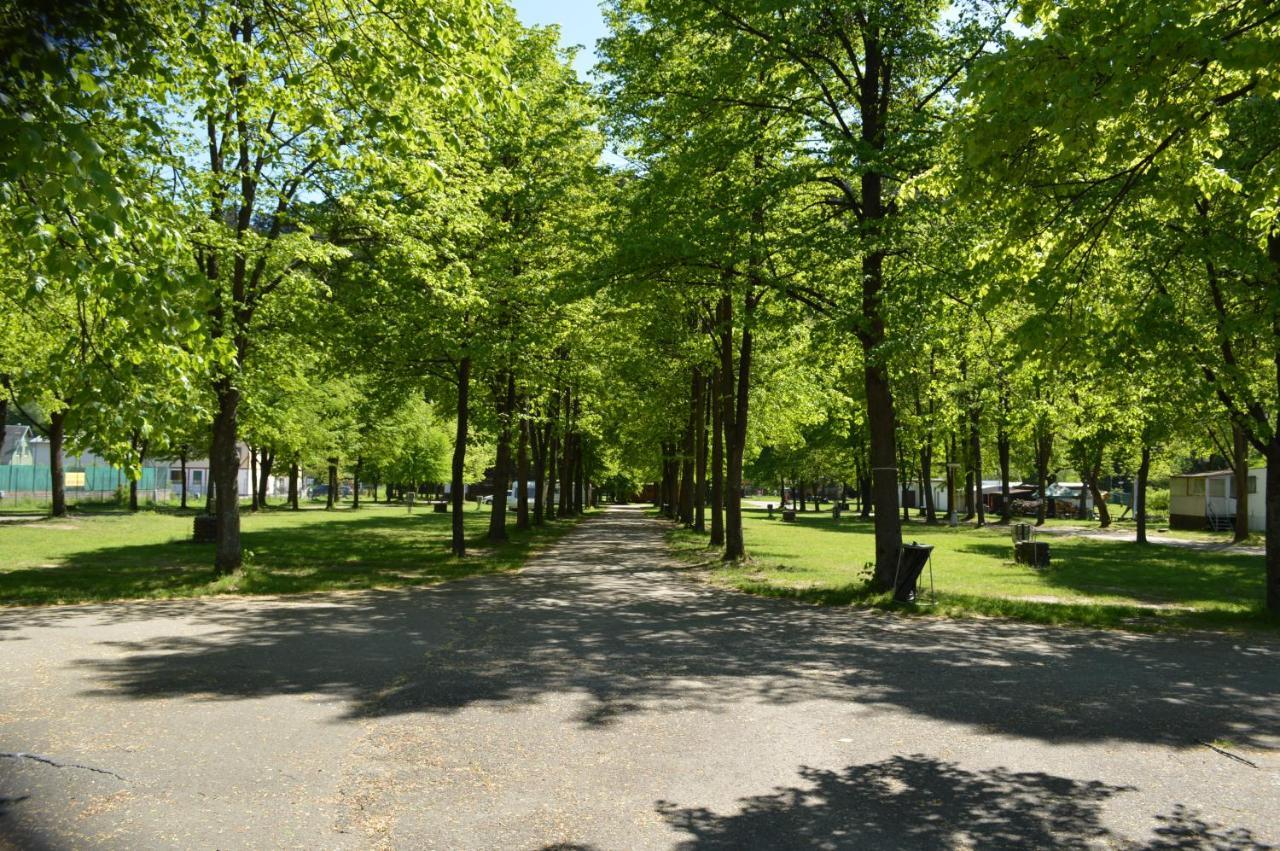 Mobilheim Kemp Rožnov pod Radhoštěm Esterno foto